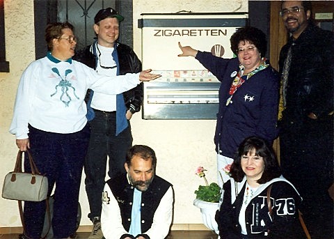 Going out to dinner - LaNell Farris Richardson '66, Bill Blevins '75, Gail Butler Newchurch '65, Danny Furst '74, Nancy Ford '76